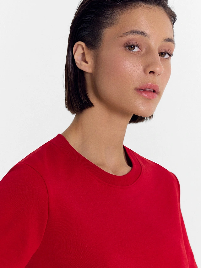 Футболка женская в красном оттенке - 4