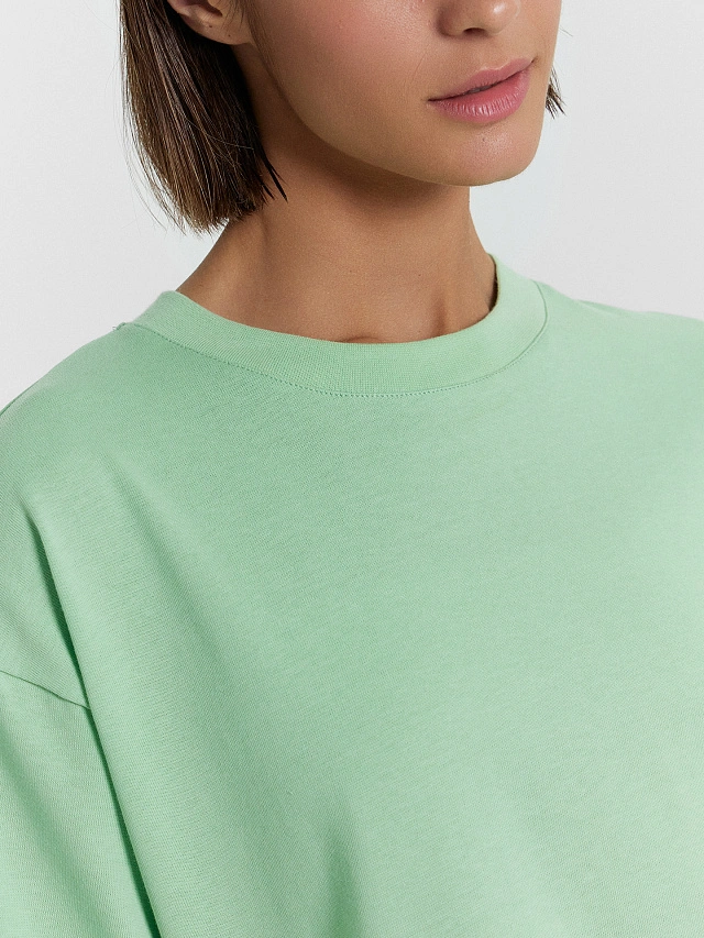 Футболка женская в светло-изумрудном оттенке - 4