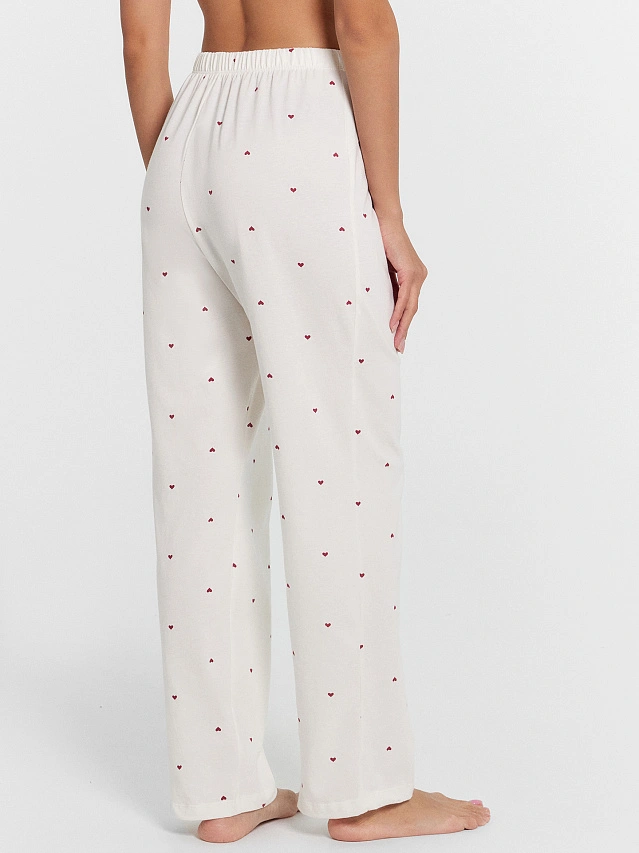 Пижама женская белая с принтом "сердечки" - 5