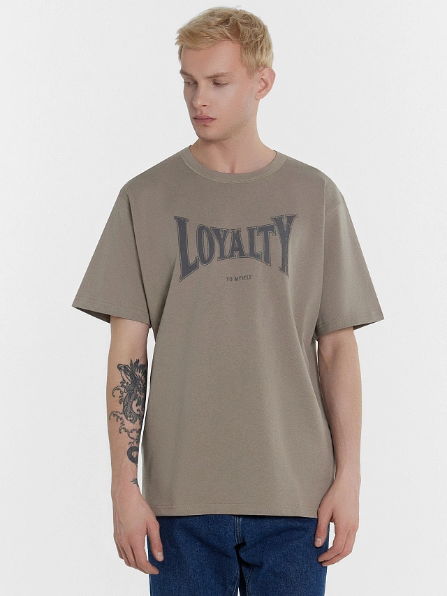 

Футболка мужская с надписью "loyalty to myself", Серо -бежевый +печать, 24-3664П-0
