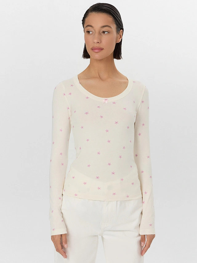 

Лонгслив женский молочный с цветочным принтом, Цветочки на молочном, 25-35040П-5