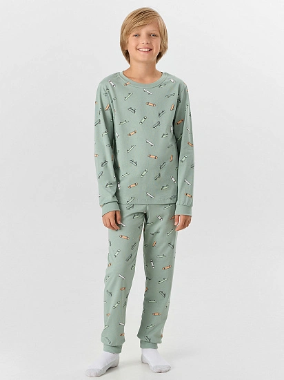 картинка Комплект для мальчиков зеленый с узором скейты от магазина одежды для мальчиков от бренда Mark Formelle