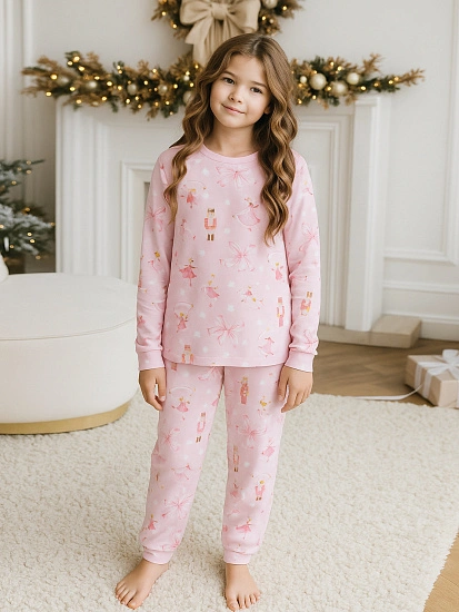 картинка Комплект для девочек розовый  от известного бренда одежды для девочек Mark Formelle