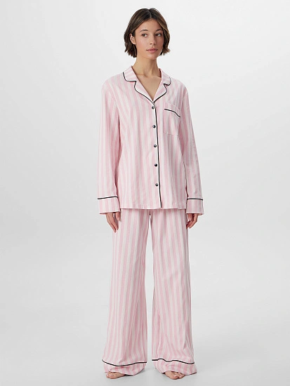 картинка Комплект домашний женский в полоску с надписью "Moscow" от магазина стильной одежды Mark Formelle