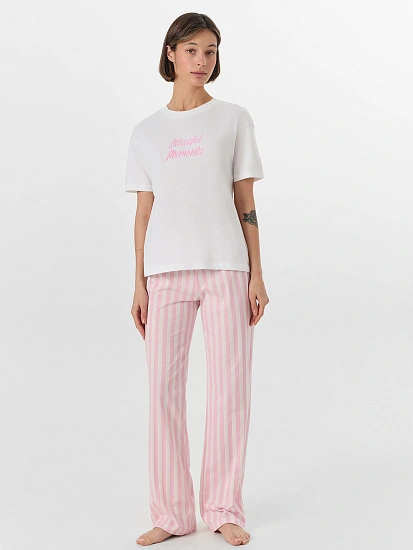 картинка Комплект домашний женский с надписью "Blissful moments" от магазина стильной одежды Mark Formelle