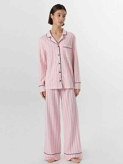 картинка КОСТЮМ ЖЕНСКИЙ (ЖАКЕТ, БРЮКИ) от магазина стильной одежды Mark Formelle