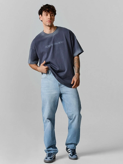картинка Джинсы прямые мужские голубые от магазина мужской одежды Mark Formelle