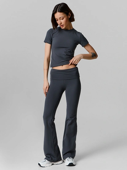 картинка Комплект женский облегающий серый от магазина стильной одежды Mark Formelle