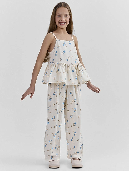 картинка Комплект для девочек свободного кроя: топ и брюки от известного бренда одежды для девочек Mark Formelle