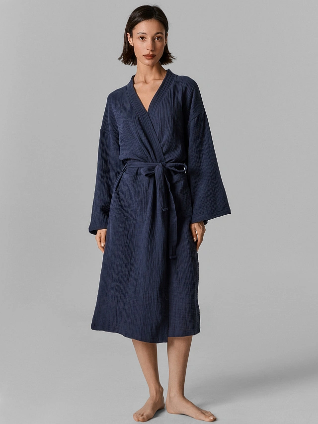 Халат женский серый с широкими рукавами свободного кроя