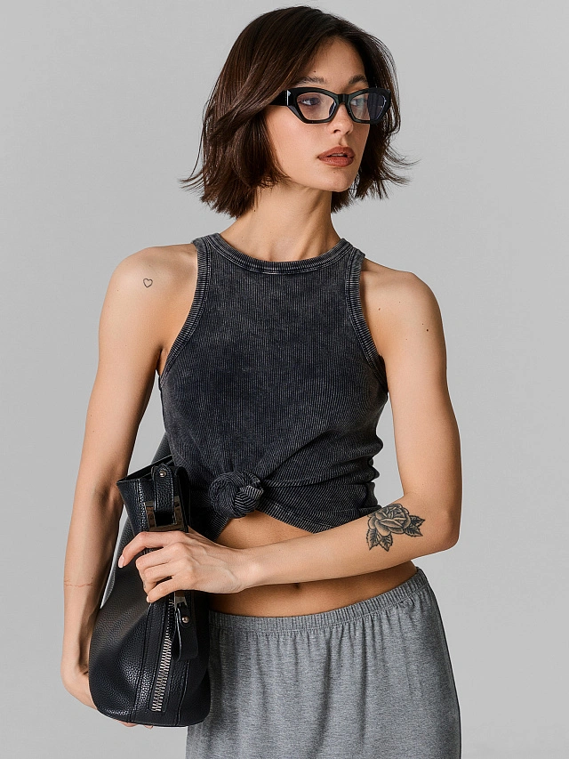 Топ женский черный с обработкой эйсид в рубчик