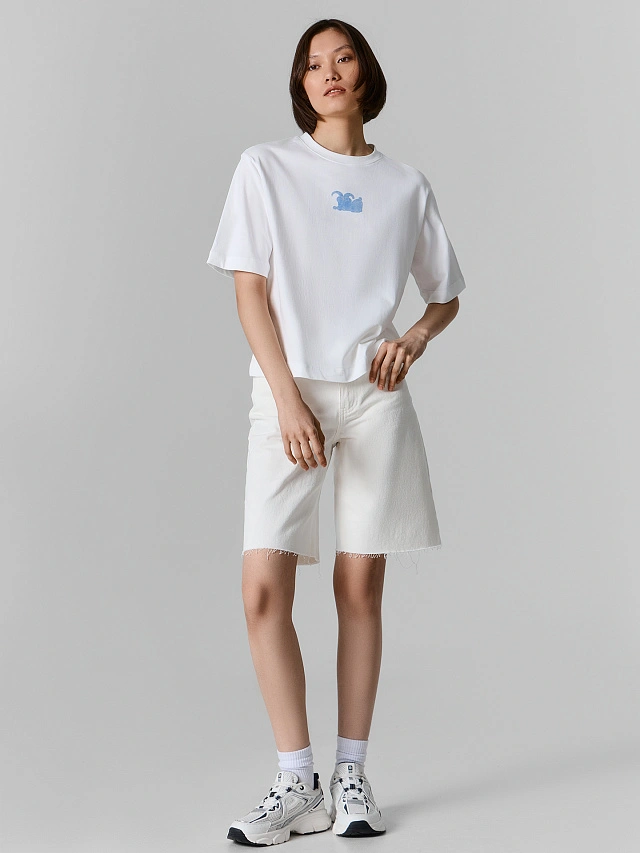 Шорты джинсовые женские белые с необработанными краями