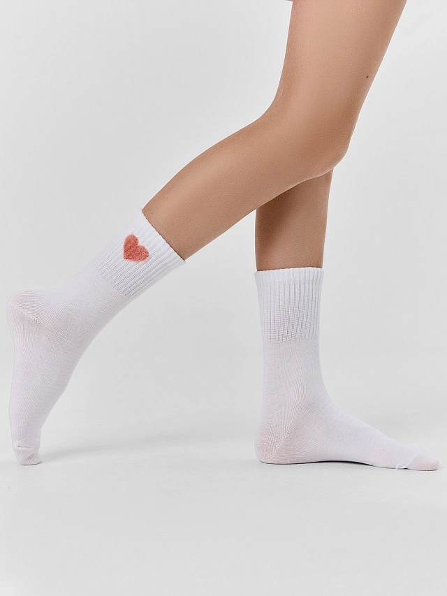 Носки детские классические белые с рисунком пушистого сердца
