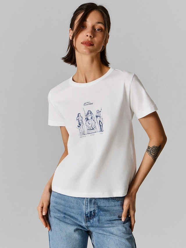 Футболка женская белая с принтом укороченная оверсайз