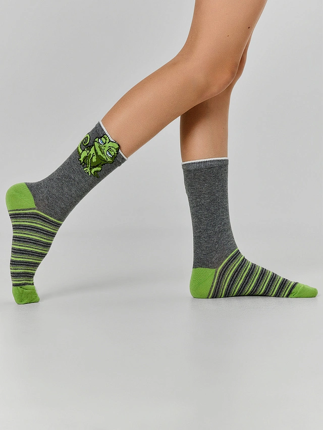 Носки классические детские серые с рисунком в виде хамелеонов